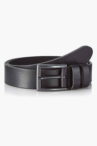 Ceinture noire de Petrol Industries avec une boucle argentée et des détails en cuir.
