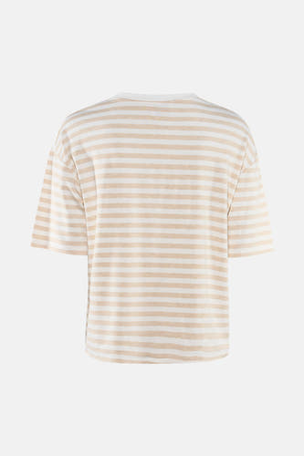 Beige T-shirt met korte mouwen van Terra di Siena met een gestreept patroon in beige en wit, gezien van de rugzijde.