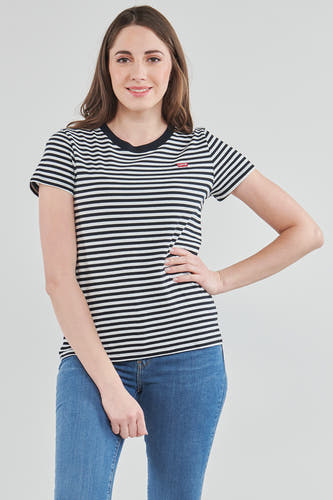 Zwart gestreept T-shirt van Levi's met korte mouwen, gecombineerd met een blauwe jeans.
