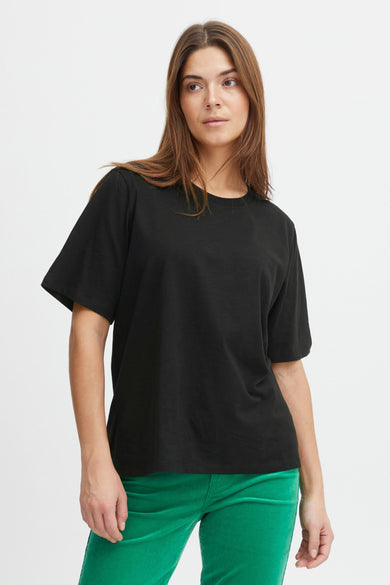 T-shirt noir à manches courtes de PULZ JEANS, avec une subtile texture.