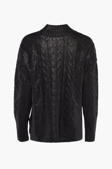 Pull noir avec col rond de PULZ, à motif côtelé et longues manches, sur un fond blanc.