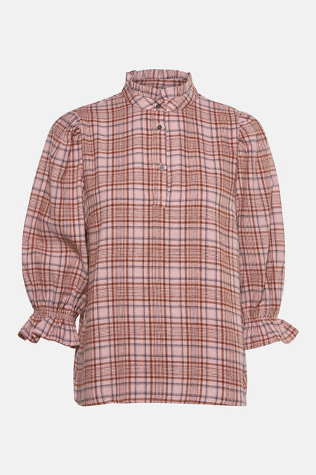 Blouse rose de PULZ avec un motif à carreaux, des manches trois-quarts et des plis aux poignets.