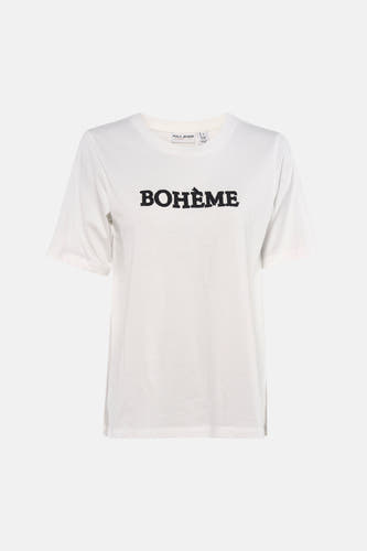 Wit T-shirt van PULZ met de zwarte tekst 'BOHÈME' op de borst en korte mouwen.