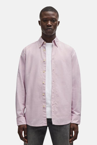 Roze lange mouwen overhemd van HUGO BOSS ORANGE, licht gestructureerd, met knoopsluiting en witte ondertrui, front view