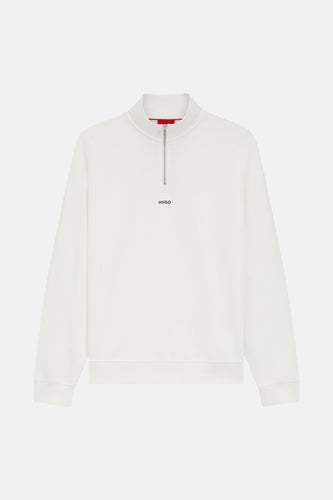 Witte sweater met korte rits van HUGO, met een opstaande kraag en logo op de borst.
