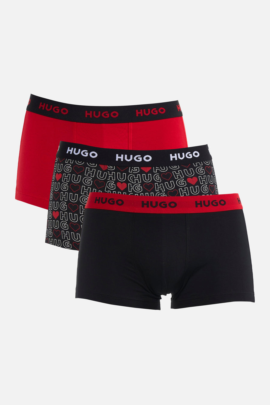 Meerkleurige boxershorts van HUGO, met een rode, een zwarte en een geprinte variant met hartjes en logo's.
