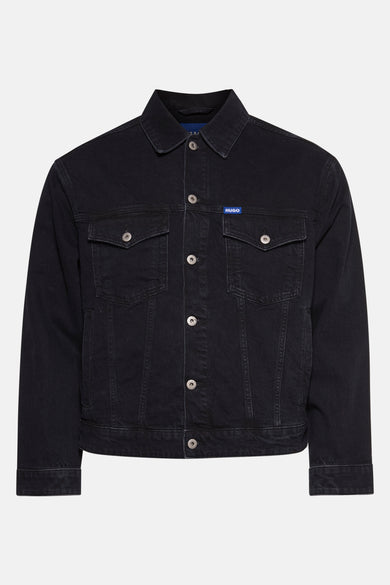 Donkerblauwe jeansjas van HUGO BLUE, met zilverkleurige knopen en borstzakken.