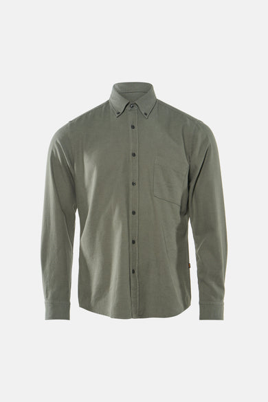 Chemise grise à manches longues de HUGO BOSS ORANGE, avec une poche poitrine et une fermeture boutonnée, gros plan.