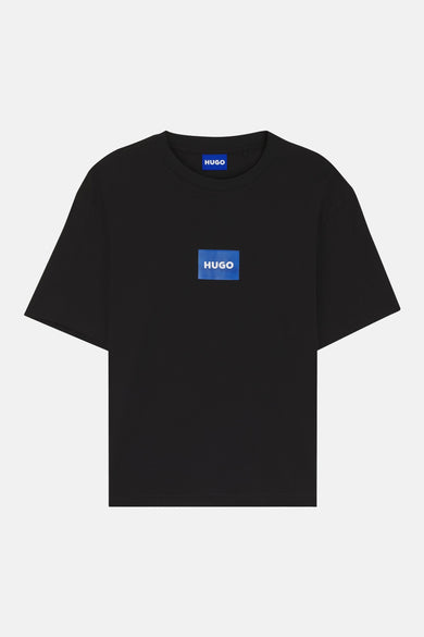 Zwart T-shirt van HUGO BLUE, met een vierkante logoprint op de borst en een logo op de kraag.