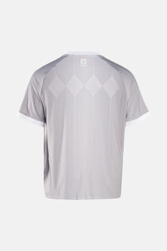 Lichtgrijs T-shirt met korte mouwen van HUGO, met subtiel diagonaal streeppatroon en witte boorden, achterzijde.