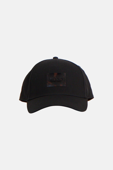 Casquette noire HUGO avec fermeture réglable à l'arrière.