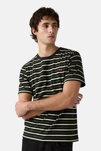 T-shirt à manches courtes en denim noir Levi's®, avec rayures horizontales et petit logo rouge de la marque.