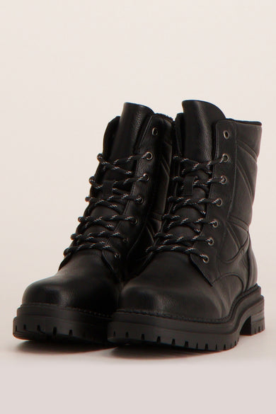Bottines noirs de ZEB STYLE LAB, avec semelle épaisse et fermeture à lacets.