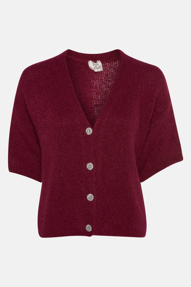 Rode cardigan van Terra di Siena met korte mouwen en sierknopen.
