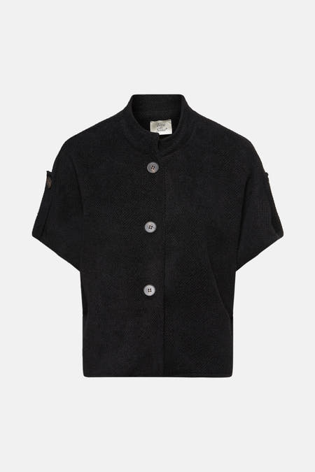 Zwarte cardigan van Terra di Siena met korte mouwen en knoopsluiting.