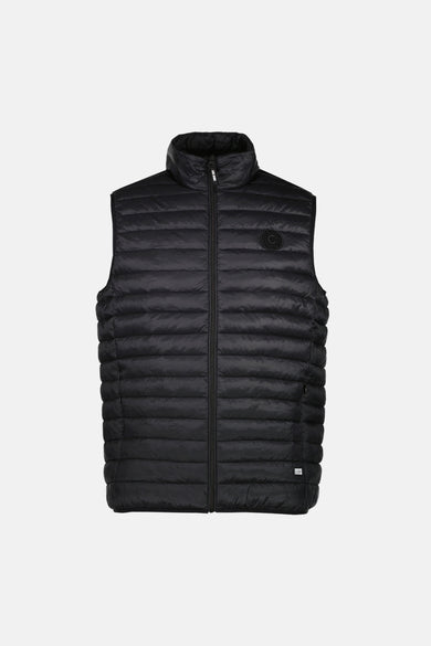 Zwarte bodywarmer van Cars, met een ritssluiting en een ronde merklogo op de borst.
