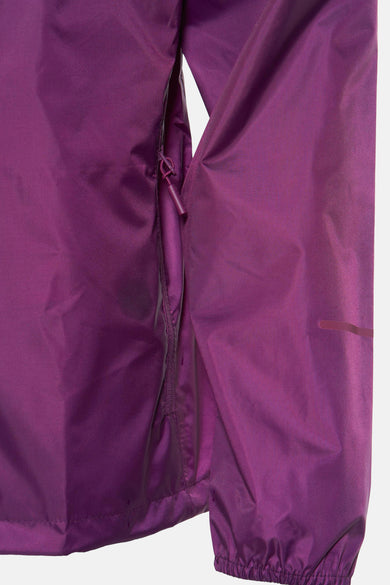 Veste noire de VIKING, avec une poche à fermeture éclair sur le côté et une bande réfléchissante sur le manche.