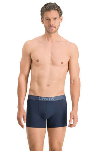 Blauwe boxers van Levi's, gedragen door een model met ontbloot bovenlichaam.