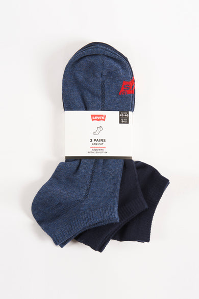 Blauwe sokken van Levi's met ingeweven logo en een verpakking van drie paar.
