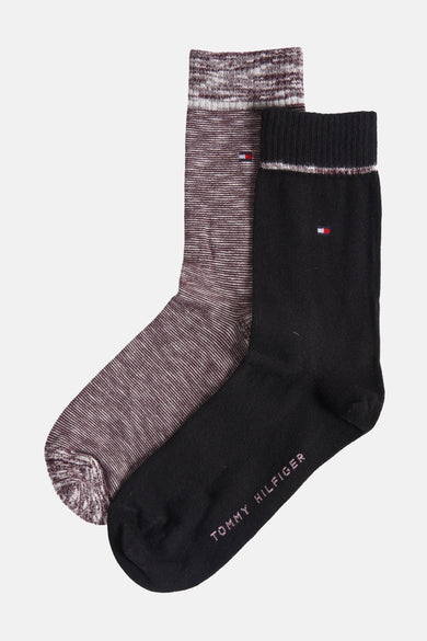 Meerkleurige sokken van TOMMY JEANS, met een gestreept patroon en een Tommy Hilfiger logo detail.