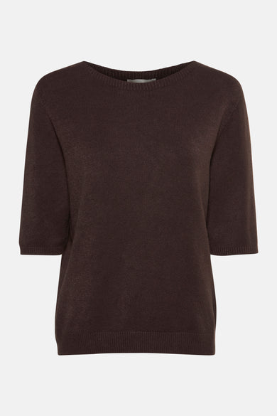 Pull marron avec col rond de Terra di Siena, tricoté fin et à manches courtes.