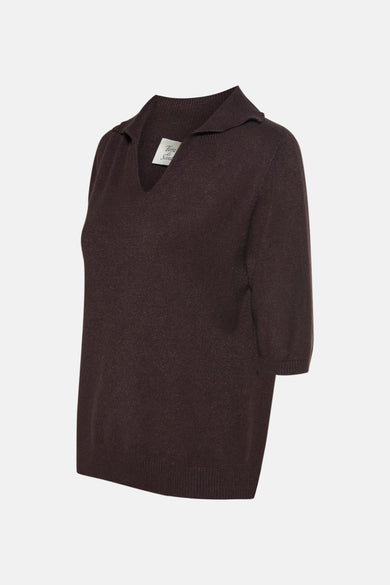 Bruine polo met lange mouwen van Terra di Siena, met een klassieke kraag.
