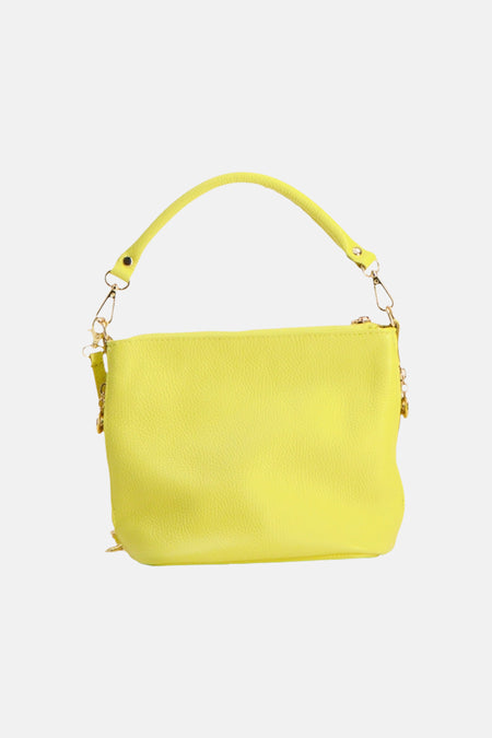 Sac à bandoulière jaune Access® en matière texturée avec une seule poignée et des détails dorés.