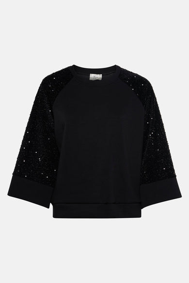 Zwarte sweater van Terra di Siena met driekwart mouwen, afgewerkt met pailletten.
