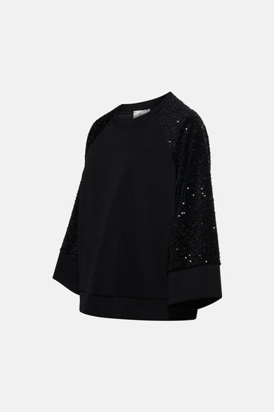 Zwarte sweater van Terra di Siena, met pailletten op de mouwen.