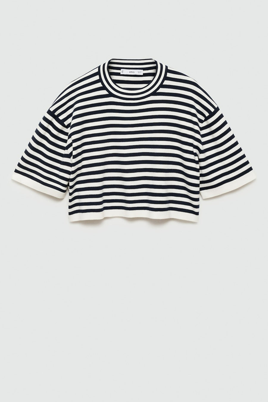 Blauw gestreepte trui met ronde hals van MANGO, met korte mouwen en een losse pasvorm.
