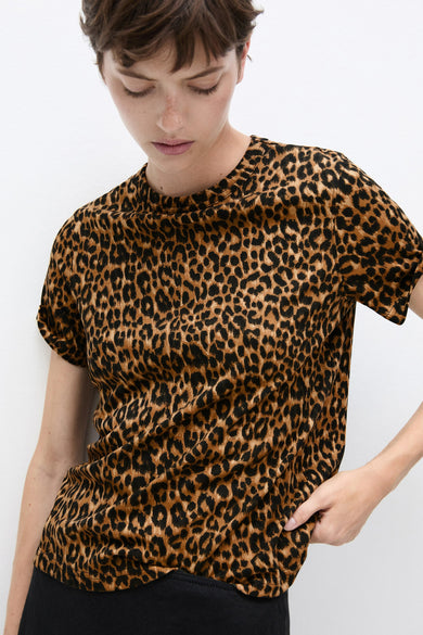 T-shirt marron à manches courtes de MANGO, avec imprimé léopard.