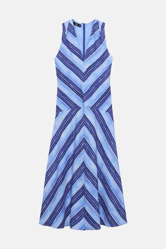 Robe sans manches bleue de MANGO avec un motif à carreaux chevron et une silhouette en A.