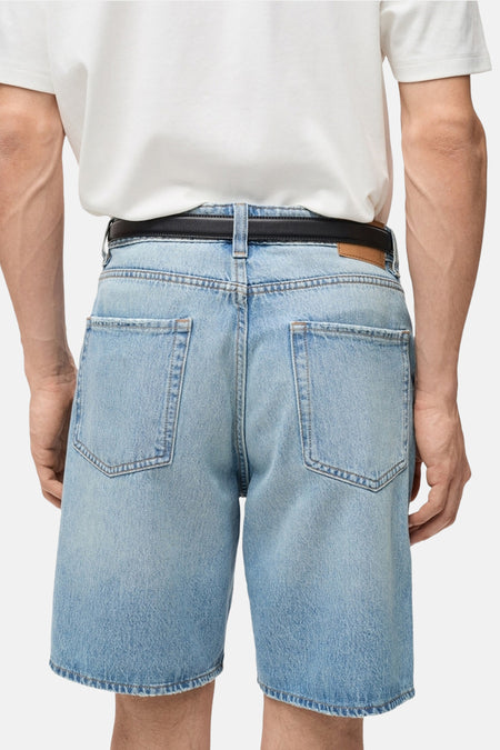 Short - light blue denim