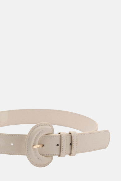 Ecru riem van MANGO met een opvallende gouden gesp en riemlus.