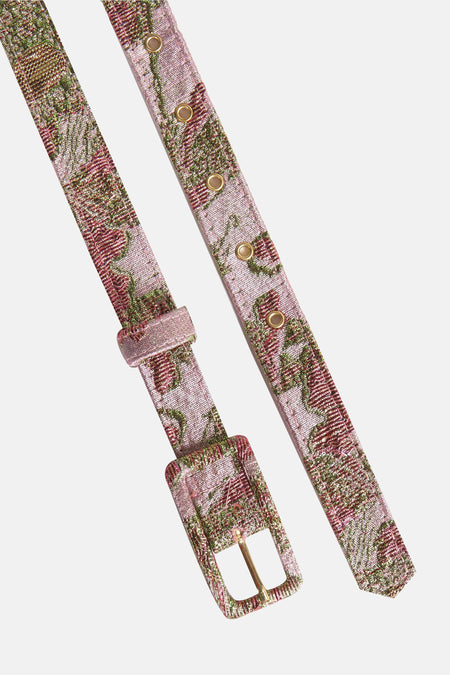 Roze riem van Astrid Black Label met een bloempatroon en gouden details.