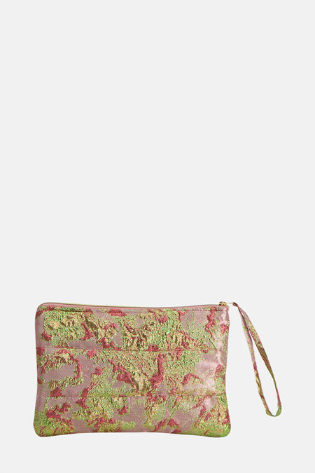 Roze handtas van Astrid Black Label, met een gebloemd jacquard motief en een polsband.
