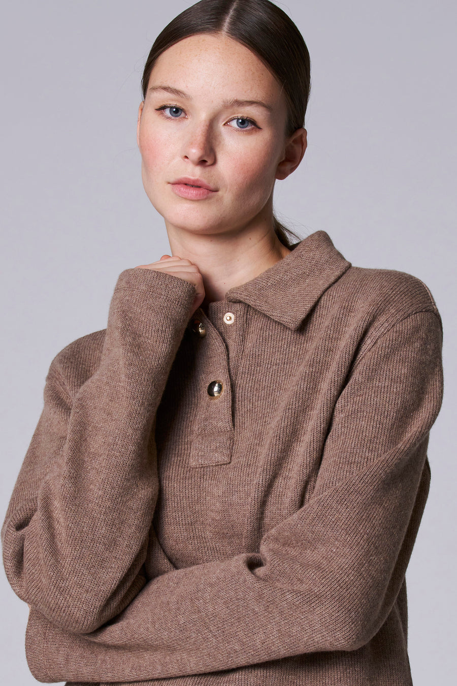 Pull met V-hals - taupe - Astrid Black Label - 4