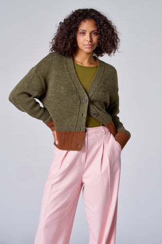 Pull met V-hals - groen - Astrid Black Label