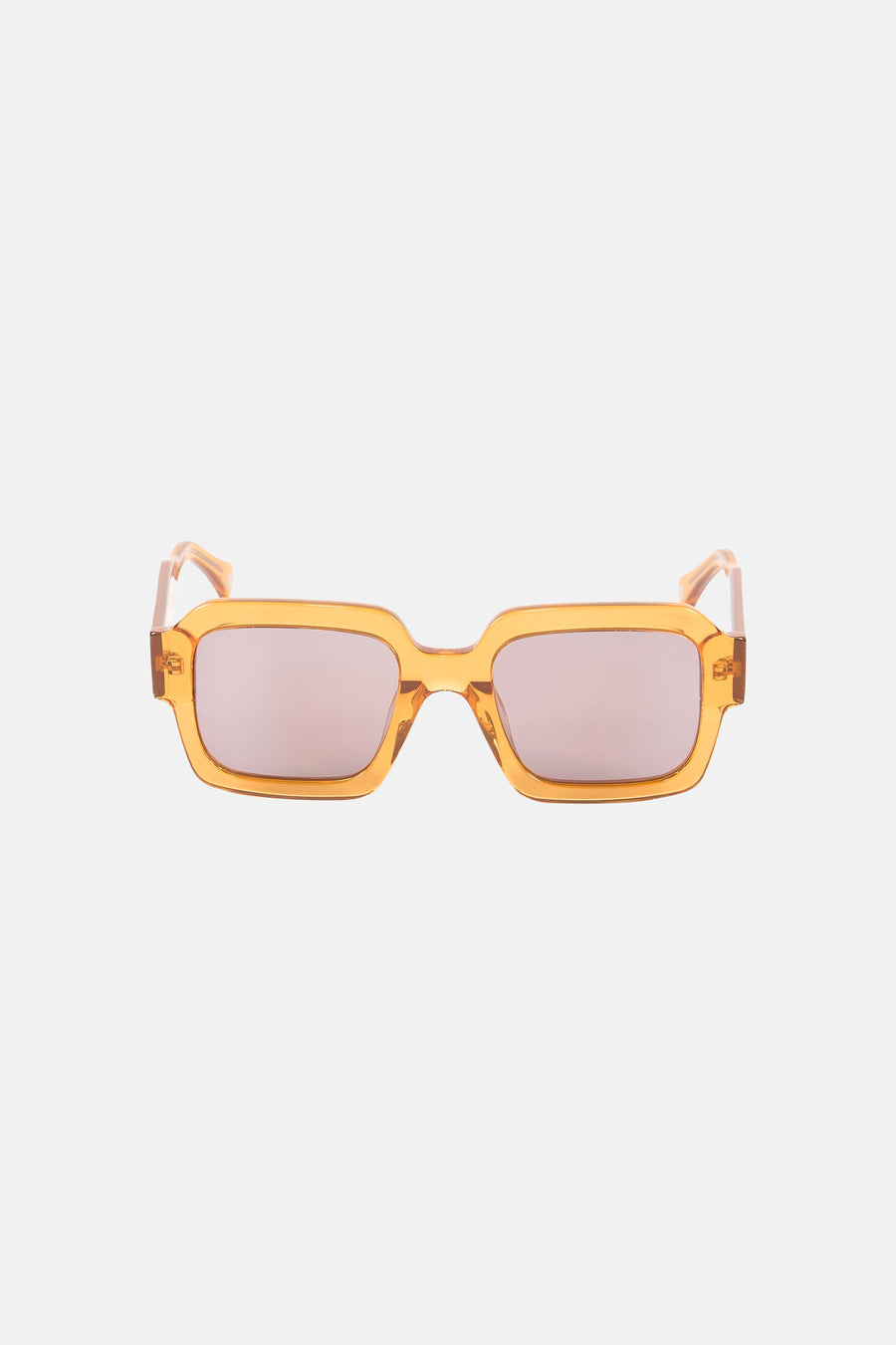 Oranje zonnebril van Astrid Black Label, met rechthoekige glazen en een montuur in dezelfde kleur.