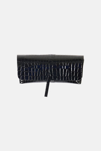 Lunettes de soleil violettes Astrid Black Label avec un motif crocodile et une finition brillante.