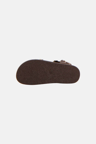 Bruine sandalen van Astrid Black Label, met een donkerbruine zool en verstelbare bandjes.