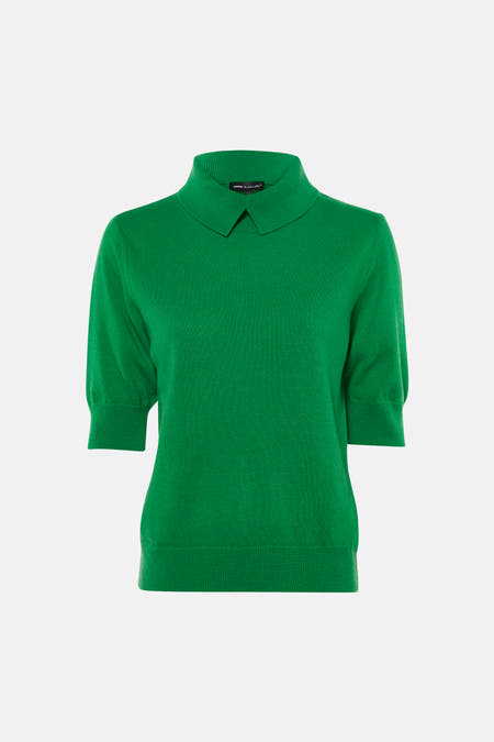 Groene korte mouwen polo van Astrid Black Label, gebreid met opstaande kraag, front view