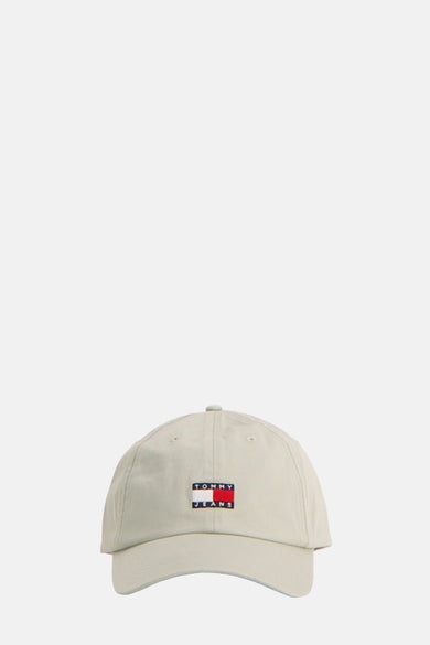 Groene pet van Tommy Jeans, met het logo op de voorkant.