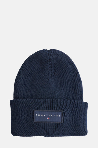 Casquette bleue de TOMMY JEANS, avec une texture finement tricotée et un logo-emblème rectangulaire à l'avant.