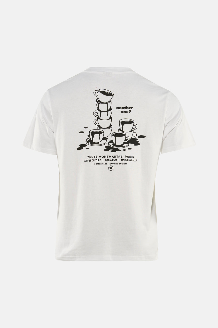 Wit T-shirt van KAOTIKO met zwarte koffiekopjesprint op de rug en de tekst "another one?".