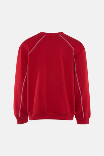 Pull rouge à col rond de KAOTIKO, à manches longues et coutures blanches.