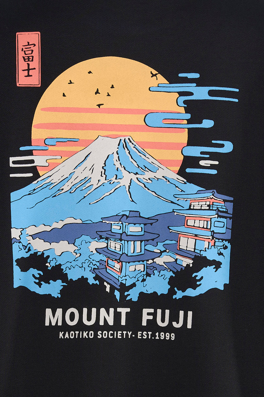 Sweat-shirt noir à col rond de KAOTIKO, avec un imprimé graphique du Mont Fuji aux couleurs vives.
