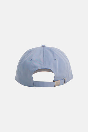Lichtblauwe pet van TOMMY JEANS, achterzijde met verstelbare band en metalen gesp, gestructureerd materiaal, minimalistisch design