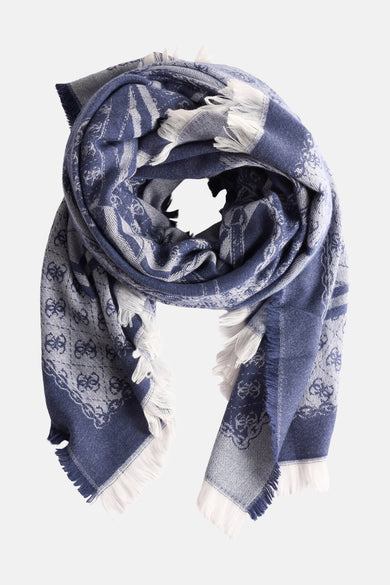 Écharpe d'hiver bleue de Guess avec un motif détaillé et complexe en bleu et blanc.
