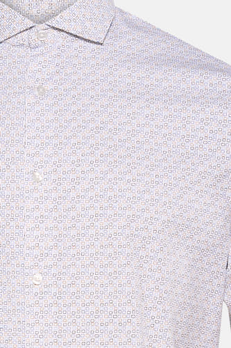 Wit overhemd met lange mouwen van Bruce & Butler, met een fijn geometrisch patroon.
